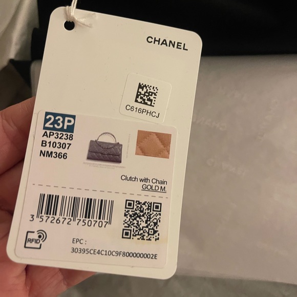 CHANEL clutch on chain *brand new with tags dustbag and box* - Picture 8 of 13